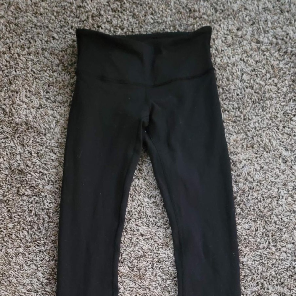 black wunder under lululemon leggings
